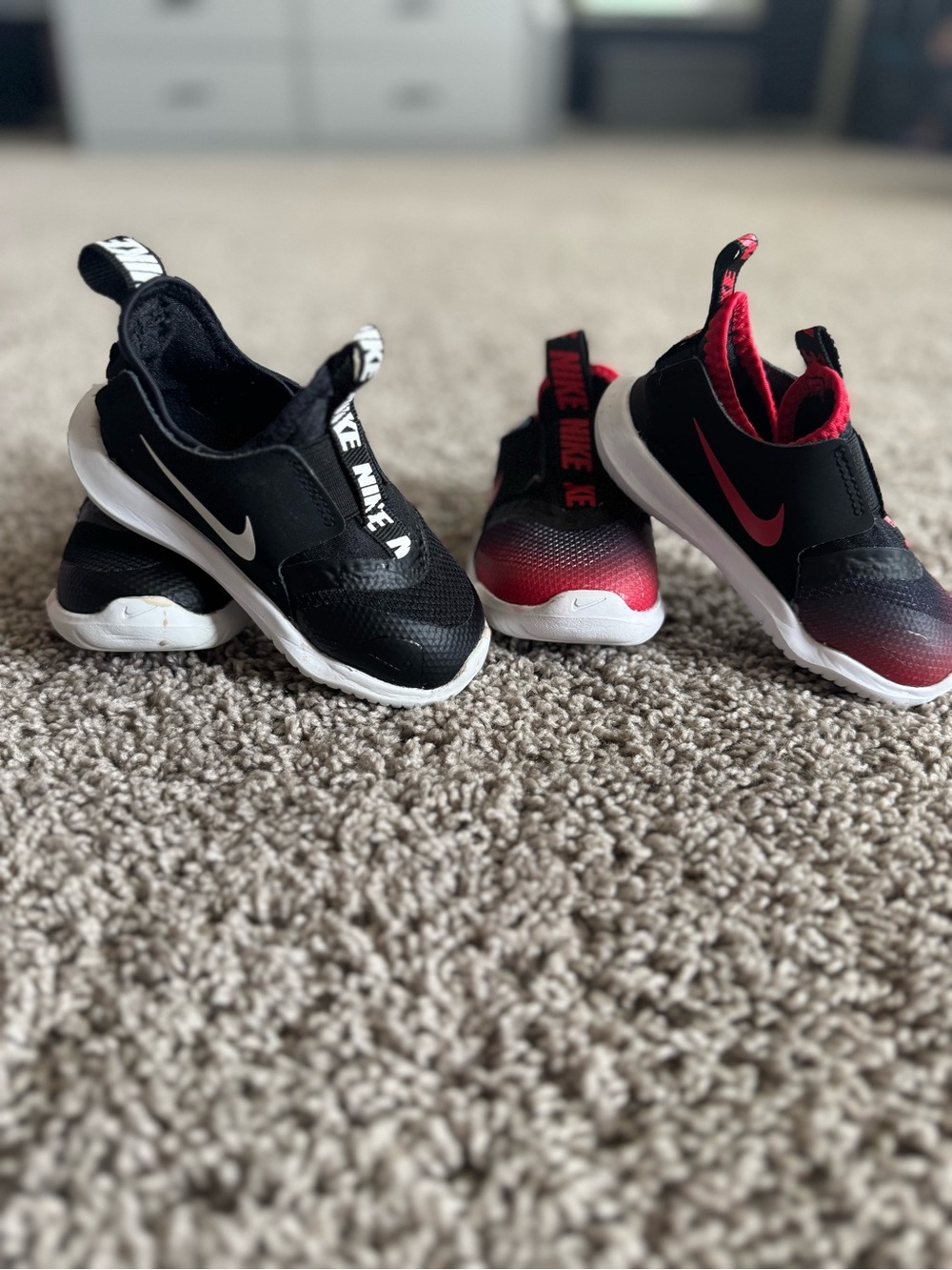 Nike toddler Slip-On Sneakers bundle